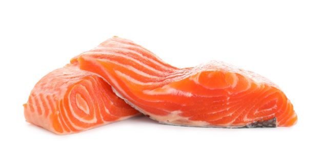 Somon marinat retras urgent de la vânzare din cauza contaminării cu Listeria