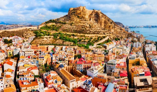 Spania angajează bibliotecari cu salarii de 1.700 de euro și nu este nevoie de concurs pentru ocuparea posturilor