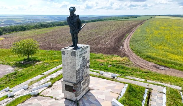 Peste 1.000.000 de euro, atât va costa restaurarea monumentului dedicat domnitorului Ioan Vodă cel Viteaz din județul Galați