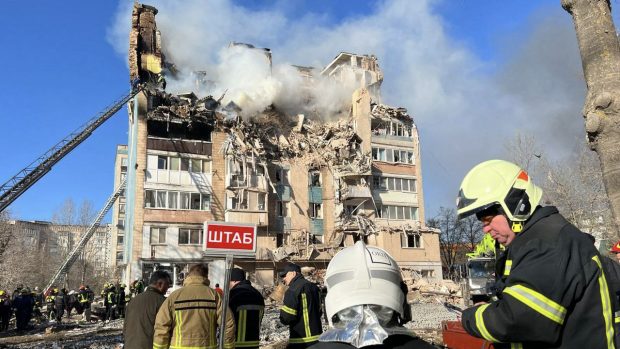 Zeci de oameni au fost uciși în propriile apartamente, în urma unui atac aerian sălbatic al rușilor asupra orașului Ternopil