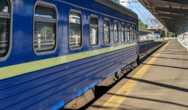 Trenul „Prietenia” Chișinău-București, ținut la un control de 7 ore la frontieră: explicațiile oficiale CFM