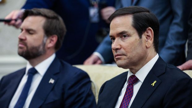 300 de gărzi și două blindate pentru J.D. Vance și Marco Rubio, la ceremonia de deschidere a Jocurilor Olimpice de iarnă 2026. Delegația oficială a SUA a ajuns în Italia cu 14 avioane, dintre care 3 cargo
