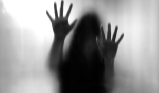Victimele violenţei domestice nu vor mai plăti taxe de timbru la divorţ şi partaj. Vot în Camera Deputaţilor