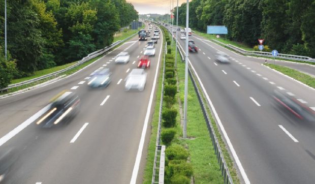 Cum se măsoară viteza pe autostrăzile din Serbia, în lipsa radarelor și a poliției. Amenzile sunt trimise direct acasă