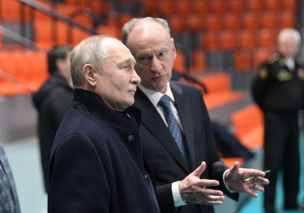 Familia celui mai apropiat confident al lui Vladimir Putin a ascuns proprietăți de lux de 150 de milioane de euro
