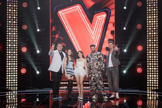 Imagine Stire „Vocea României”, 14 noiembrie 2025. Ce concurenți au mers în etapa următoare, în urma duelurilor | 2review.ro