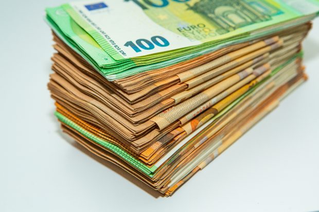 O femeie din Norvegia a cheltuit 80 de milioane de euro în mai puțin de doi ani, după ce a câștigat marele premiu la loterie