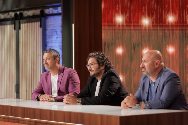 Imagine Stire „MasterChef” 8 decembrie 2025. Dezvăluirea făcută de Sorin Bontea la Pro TV. „Să știi că și eu am pătrățele. Am făcut haltere ani de zile” | 2review.ro