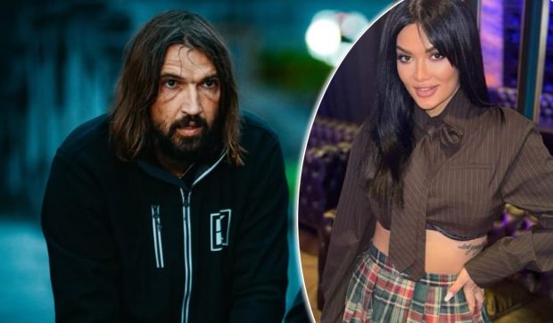 Imagine Stire De ce a ieșit Olga Barcari cu Dan Alexa la restaurant: „A ținut morțiș să mă vadă”. Surprinși în timp ce se strâng în brațe | 2review.ro