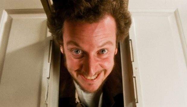 Imagine Stire Clauza din contractul cu filmul „Singur Acasă 2: Pierdut în New York” care i-a adus milioane de dolari „hoțului Marv”. Cu ce se ocupă în prezent actorul Daniel Stern | 2review.ro