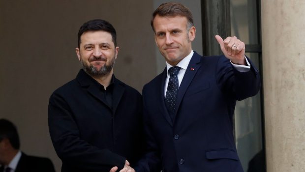 Steve Witkoff a vorbit la telefon cu Zelenski și Macron înainte de întâlnirea cu Putin. Ucraina refuză să cedeze Donbasul și să renunțe la NATO