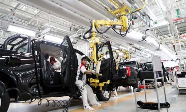 Zvonuri privind un gigant auto chinez care va produce anual 300.000 de mașini în România. Ministrul Economiei: „Bârfă!”