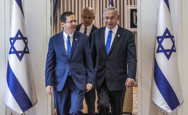 Încurajat de Trump, Netanyahu consideră grațierea sa o obligație a întregii societăți israeliene