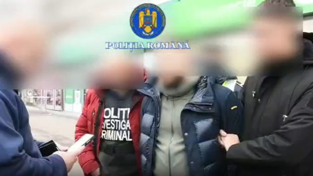 Doi hoți din Galați, prinși de polițiști imediat după ce au furat bunuri de aproape 10.000 de euro
