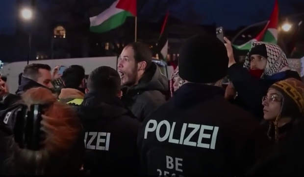 Islamiștii au străbătut Berlinul strigând „Allahu Akbar”: „O rușine pentru Germania”