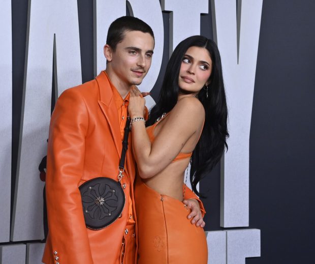 Imagine Stire Kylie Jenner, înșelată de Timothée Chalamet cu o româncă? Imaginile care au stârnit mari controverse | 2review.ro