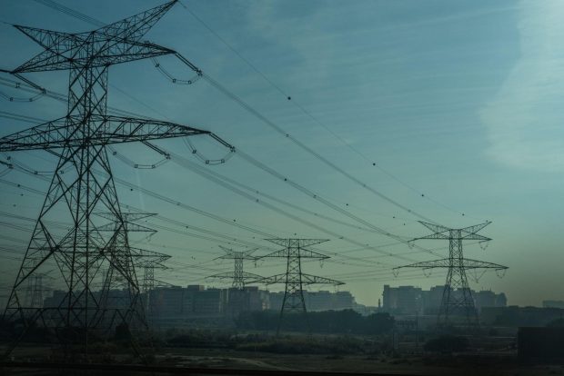 7 lucruri surprinzătoare pe care nu ți le spune nimeni despre alimentarea electrică — dar pe care ar trebui să le știi în 2025