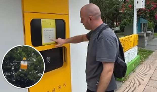 Mâncare adusă cu drona în China. Un român a descris experiența surprinzătoare: „Face foarte mult vânt” | VIDEO