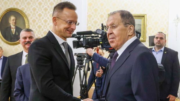 Ungaria salvează o filială a companiei ruse de stat Gazprom. „Va funcţiona fără litigii și sancțiuni”, anunță Peter Szijjarto, aflat în vizită la Moscova