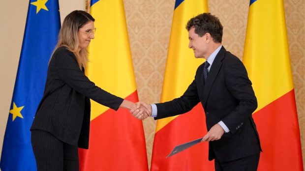 Nicușor Dan a răspuns la întrebarea dacă Diana Buzoianu trebuie demisă de la Ministerul Mediului, așa cum vrea PSD
