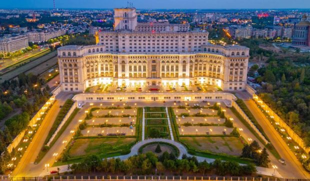 Nostalgia „roșie” revine: România, Serbia și Bosnia transformă ruinele comunismului în decoruri „instagramabile” pentru turiști