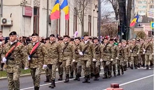 La Galați a avut loc cea mai scurtă paradă de 1 Decembrie din țară: doar 59 de secunde
