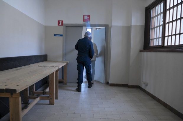 Toma e „vrăjitorul evadărilor”, a scăpat a patra oară dintr-o închisoare și e căutat în toată Italia, pentru că mai are de executat 23 de ani din pedeapsă