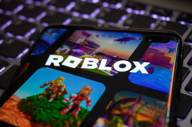 Copiii din Rusia au blocat cutia poștală a lui Vladimir Putin cu plângeri, după ce a interzis Roblox
