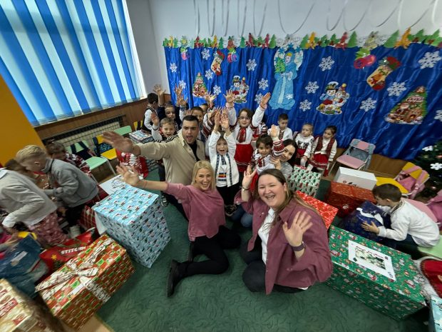 Ringier România și Fundația Ringier au organizat Secret Santa for a Smile: cadouri pentru un zâmbet