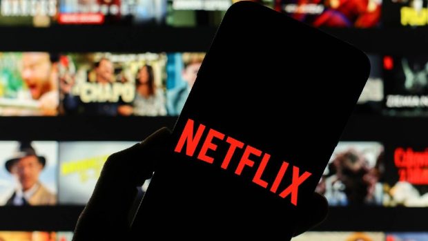 Netflix anulează una dintre cele mai apreciate serii SF ale sale pentru că „nu a fost văzută suficient”