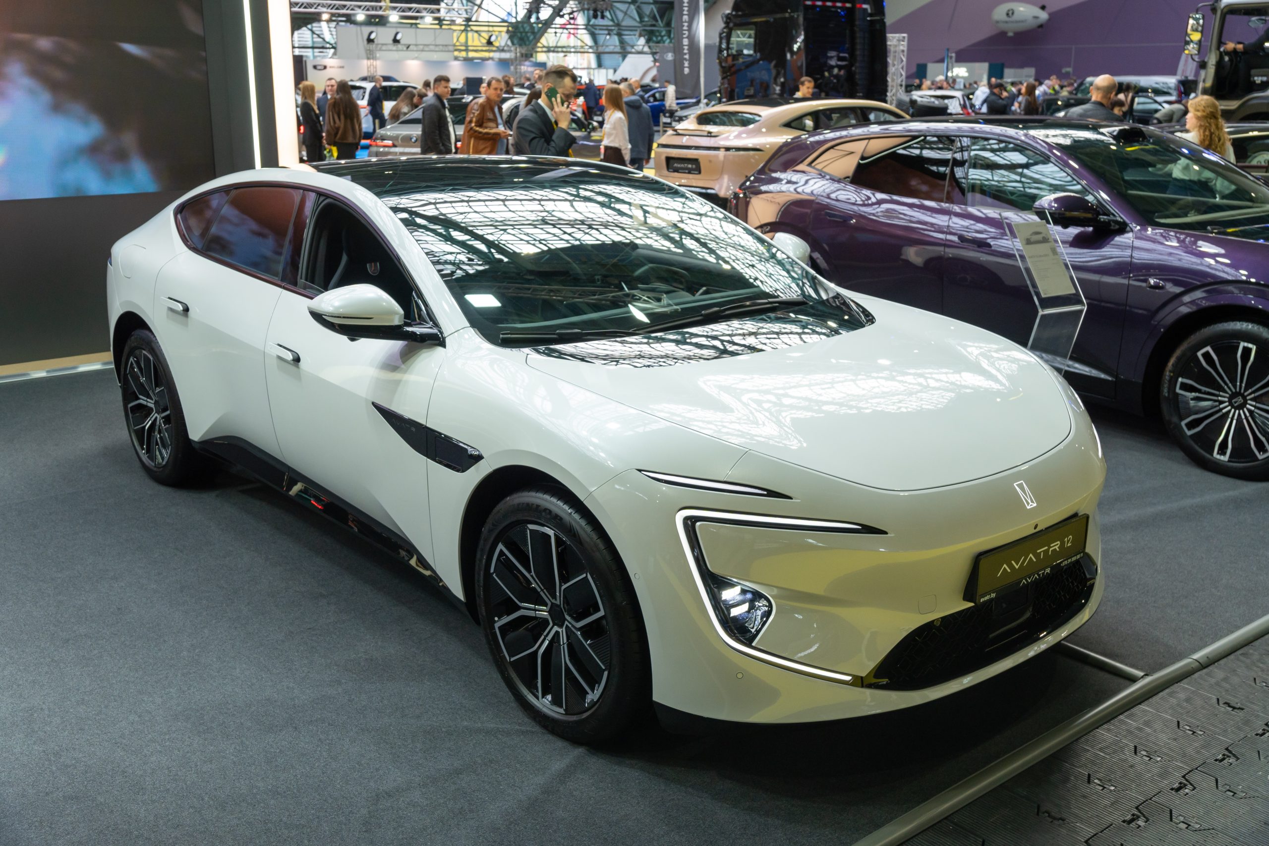 Poza pentru articolul Giganții auto din China, India, Japonia și Coreea de Sud vindeau mașini în valoare de zeci de miliarde de dolari în Orientul Mijlociu. Acum războiul a blocat tot fluxul