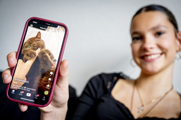 O privire în spatele cortinei la sediul TikTok: cum funcționează algoritmul pe care îl vânează toată industria social media