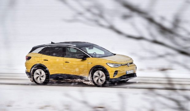 Șofer de VW electric se plânge de un consum „absurd” iarna: de ce cresc valorile și cum poate fi evitată problema