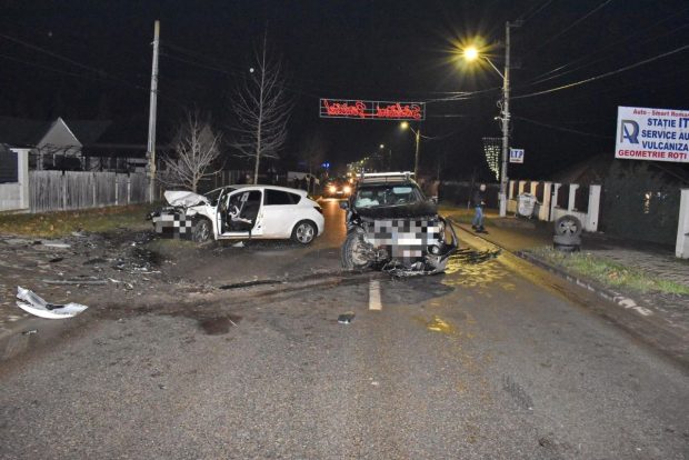 Accident cu șase victime, dintre care doi minori, în județul Neamț. Trei oameni au rămas încarcerați