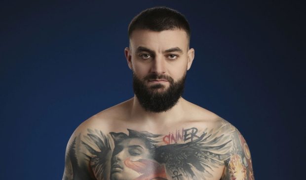 Imagine Stire Cine este Adrian Kaan, concurent la Survivor România 2026, emisiune difuzată de Antena 1 | 2review.ro