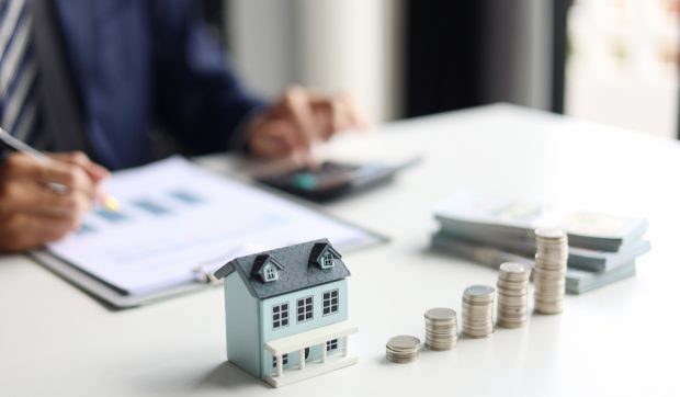 Salarii în sectorul imobiliar din România: cât câștigă agenții, evaluatorii și managerii de proprietăți