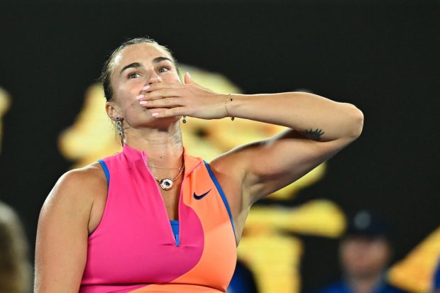 Imagine Stire Aryna Sabalenka și bijuteriile unicat purtate la Australian Open 2026. Colierul are un safir de peste patru carate | 2review.ro