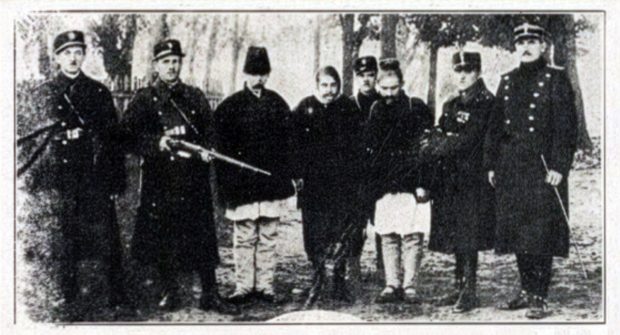 Femei criminale în serie din România (II). Axenia Vârlan, ucigaşa cu toporul din Bucovina care omora oamenii „din milă”