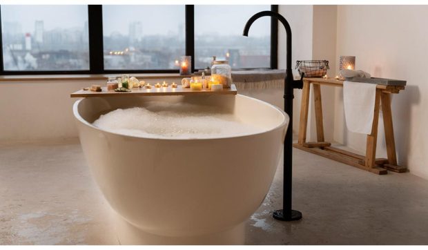 Cadă baie freestanding – ghid complet pentru alegerea unei cazi freestanding moderne
