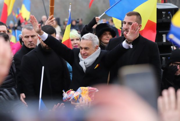 Cum a arătat Ziua Unirii pentru susținătorii lui Georgescu. Stegarul dac, Silvia Dumitrescu și Saveta Bogdan, printre cei veniți în Parcul Carol