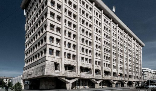 „Casa Albă” din Ploiești va fi reabilitată: povestea Palatului Administrativ care imită forma Coloanei Infinitului