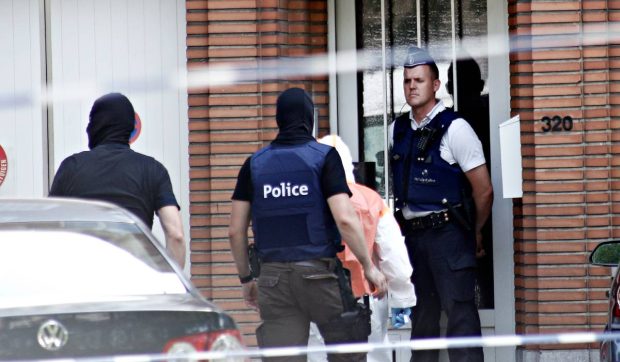 Bărbatul încuiat de soție în cușca de câini, umilit și bătut a povestit de ce l-a abuzat sălbatic femeia, timp de 3 ani, într-o casă din Belgia