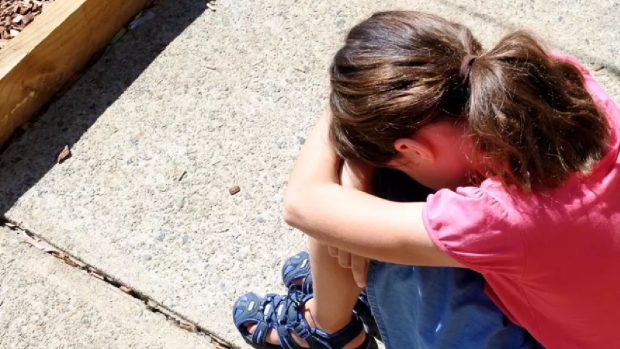 Verdictul în cazul agresorului care a lăsat însărcinată o fetiță de 10 ani a indignat Italia: „Suntem îngroziți”