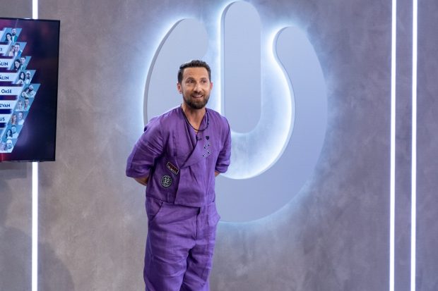 Imagine Stire „Power Couple”, 26 ianuarie 2026. O probă inedită le va aminti băieților de copilărie: „Jocul de astăzi este șotronul… deasupra mării” | 2review.ro