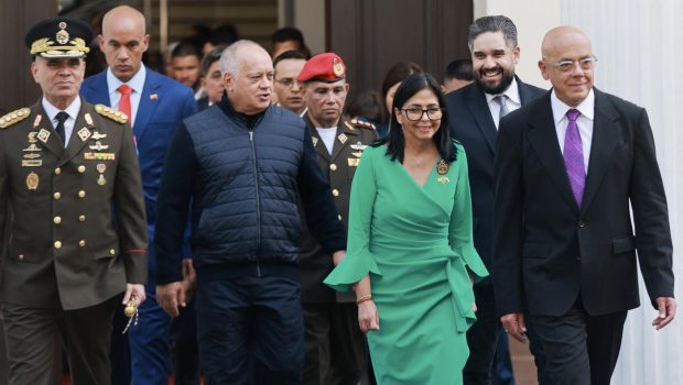 Donald Trump mizează pe Delcy Rodriguez și i-a trasat trei sarcini pentru a nu avea soarta lui Nicolas Maduro. Motivul pentru care nu ia în calcul deocamdată opoziția venezueleană