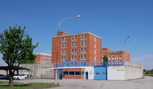 Un român e capul răutăților într-o închisoare din Italia și a dezlănțuit iadul pentru gardieni: „Pâine, apă și scânduri de lemn”