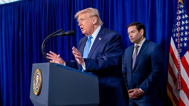 Donald Trump a semnat un decret de „urgență națională” pentru protejarea activelor venezuelene din SUA