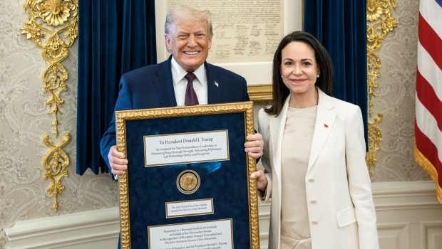 Maria Corina Machado i-a dat lui Donald Trump medalia sa pentru pace și s-a dus la televiziunea preferată a președintelui american: „Venezuela va fi un pământ al harului”