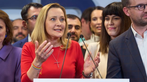 Elena Lasconi a fost la DIICOT în scandalul fotografiilor cu Ponta, Coldea şi Nicuşor Dan de anul trecut: „A fost fraiera folosită”