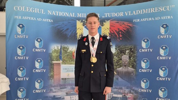Un elev din Craiova a fost premiat cu două medalii de aur la Olimpiada Internațională NEO Science din SUA